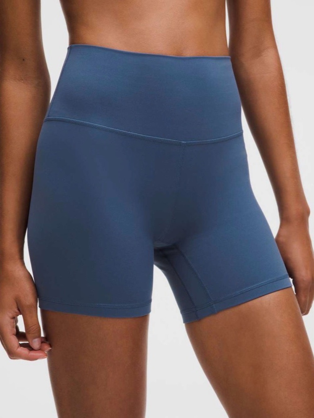 NWT Lululemon Align High-Rise Short 6"
Blue Twill Size 0